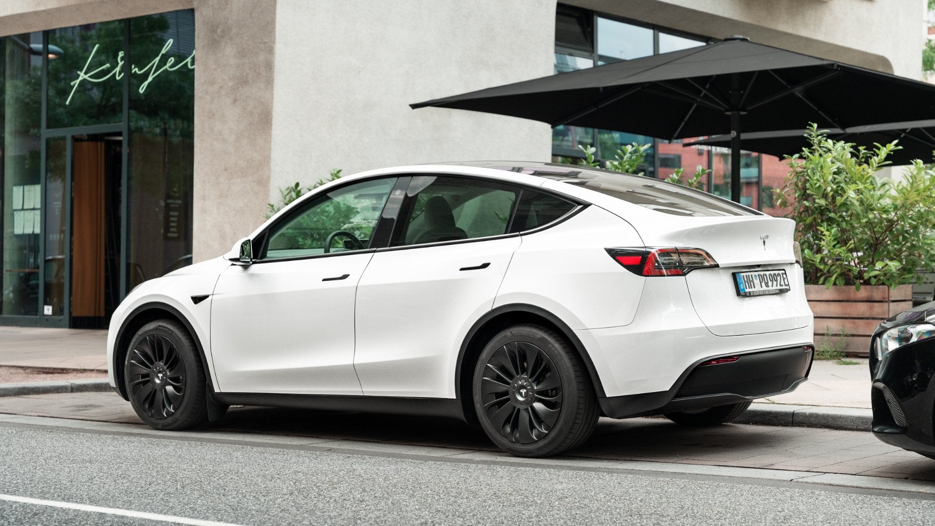 Tesla Model Y: Elektrikli Arabaların Geleceği - Kapsamlı İnceleme