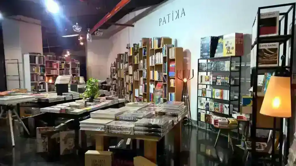 Türkiye'deki En İyi Kitapçılar ve Yayın Evleri - Kitap Kurtları İçin Tam Rehber